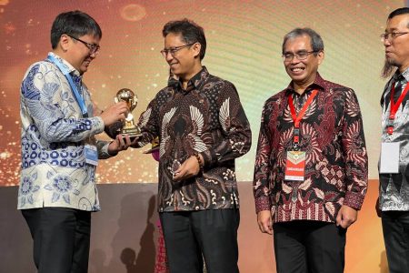 95 Persen Kepesertaan JKN di Manado, Walikota Terima Penghargaan UHC