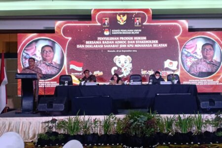 Bertempat di Novotel Manado, KPU Minsel Gelar Sosialisasi Penyuluhan Produk Hukum